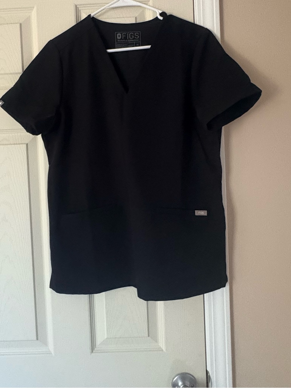 Figs Women's Black Short-Sleeve V-Neck Scrub Top